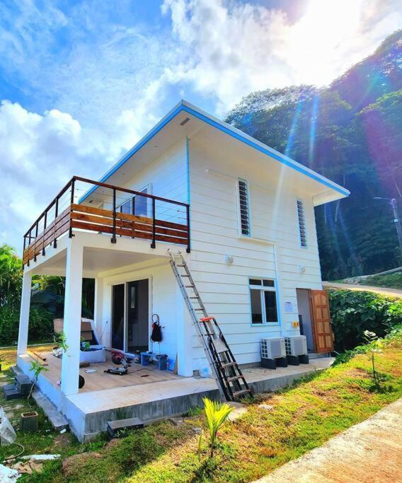 Duplex En Bord De Mer Fare Tahitea Pension Taputapuapea Bagian luar foto
